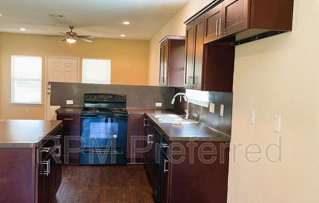 8526 Homewood Ln