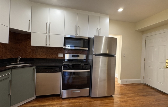 4 beds, 2 baths, 1,200 sqft, $6,000, Unit 202