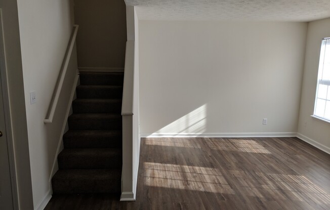 3 beds, 2.5 baths, 1,299 sqft, $1,520, Unit 01 - 7808