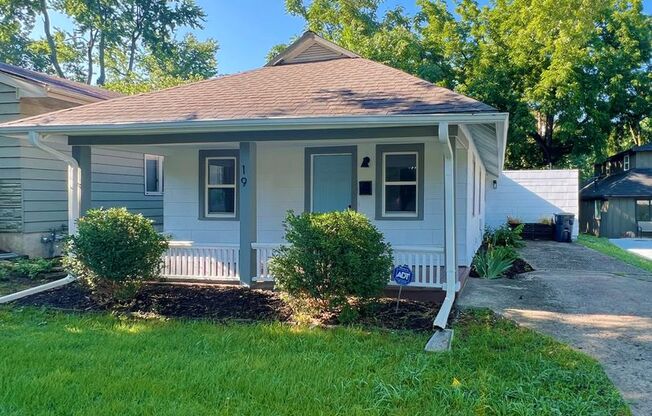 Charming Renovated Bungalow in Waldo – Modern Upgrades & Prime Location!