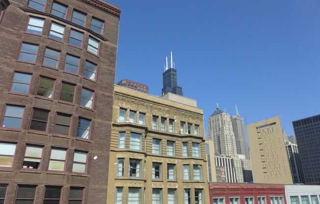 537 S Dearborn Terminals Building