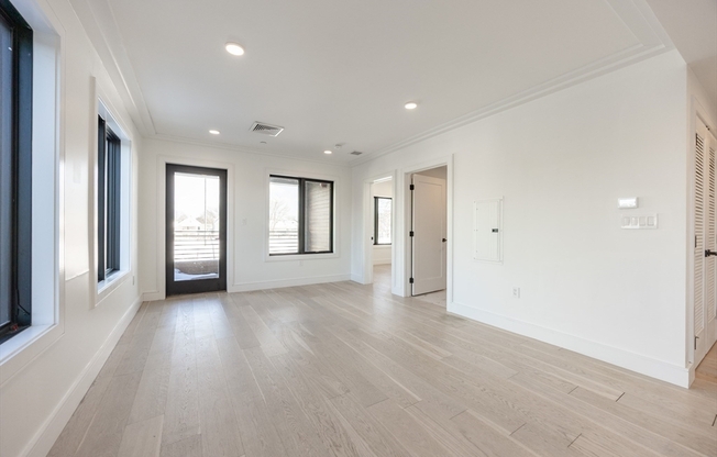 1 bed, 1 bath, 688 sqft, $2,950, Unit 209