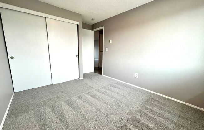 2 beds, 1 bath, 900 sqft, $1,650, Unit 19-C