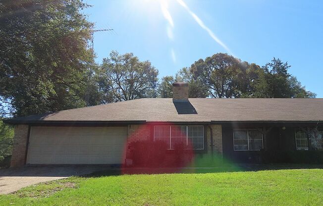 Whitehouse ISD - 3 Bedroom, 2 Bath Duplex, Lawn Care Provided!