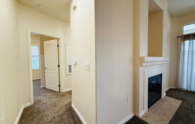 3 beds, 2 baths, $1,899, Unit # 2221