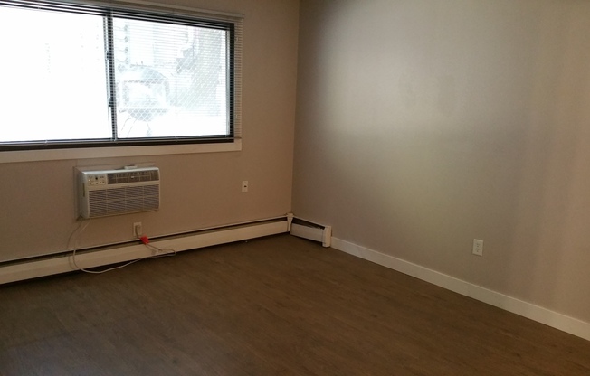 1 bed, 1 bath, $1,085, Unit 204