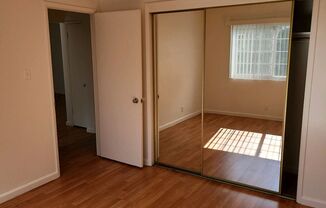 2 beds, 1 bath, $2,295, Unit 991-04