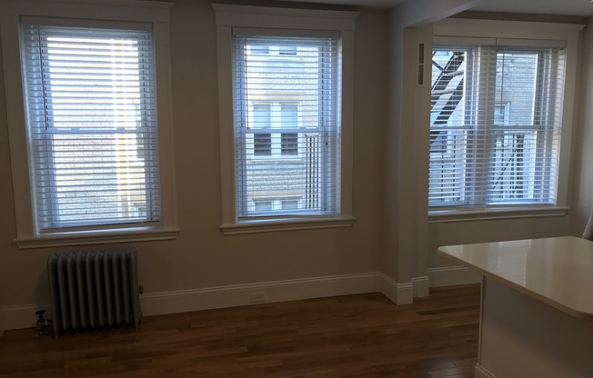 1 bed, 1 bath, 475 sqft, $3,200, Unit 24