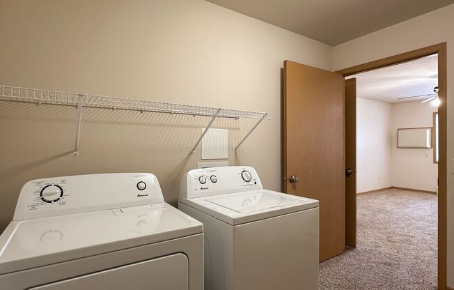 1 bed, 1 bath, 989 sqft, $1,285, Unit ML 515-10