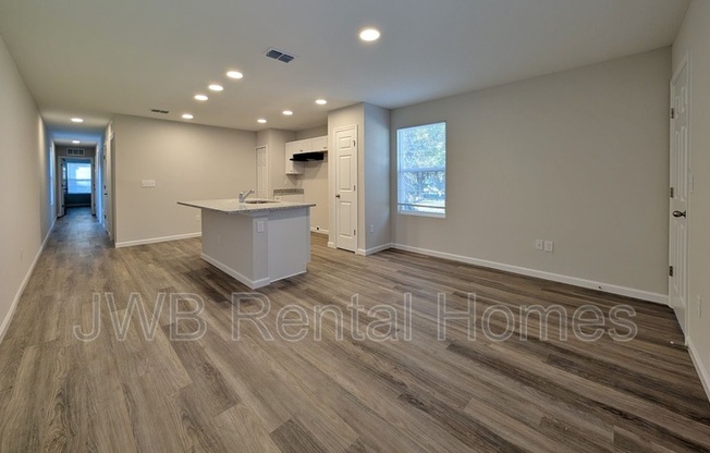 1218 ODESSA ST