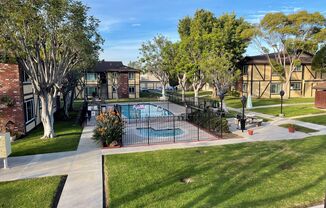 Stratford Arms Apartments