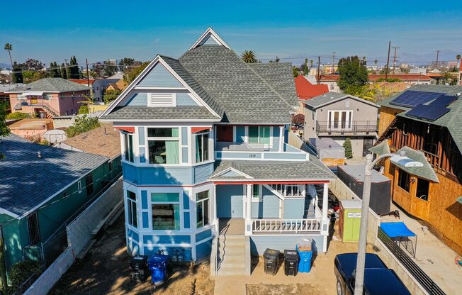 Ara Victorian Apartments