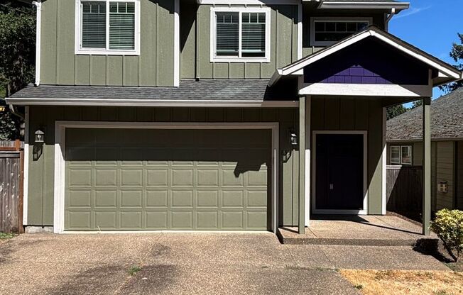 4Bd/2.5Ba Two Story House - Available to View!