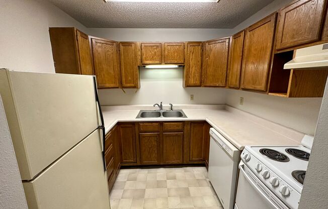 3 beds, 1 bath, $1,080