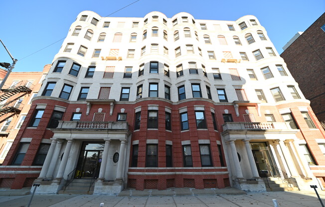 885 Massachusetts Ave