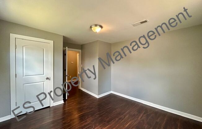 3 beds, 2 baths, 1,135 sqft, $1,595