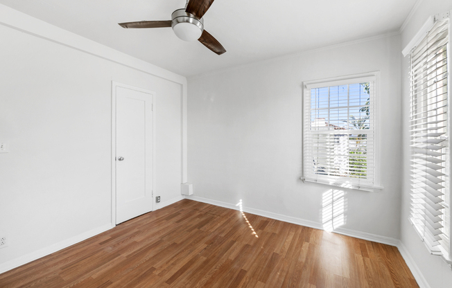 5371 LOUIS PL