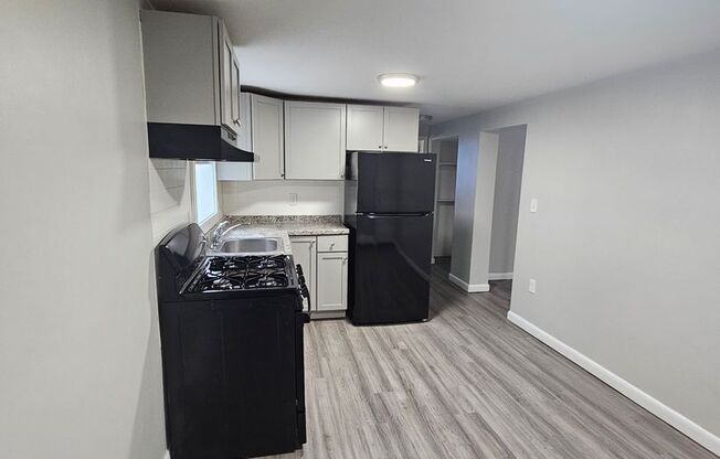 9 RIV ST TER