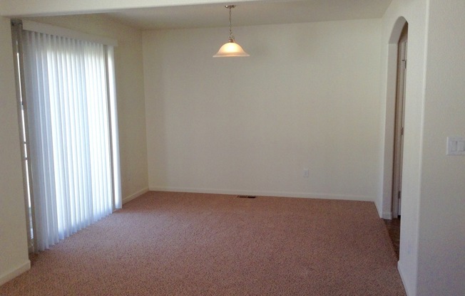 3 BEDROOM, 2.5 BATHROOM, SADDLE RIDGE TWINHOME WITH 2 CAR ATTACHED GARAGE