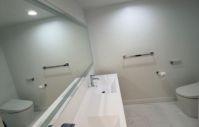 2 beds, 2 baths, $5,250, Unit # 47