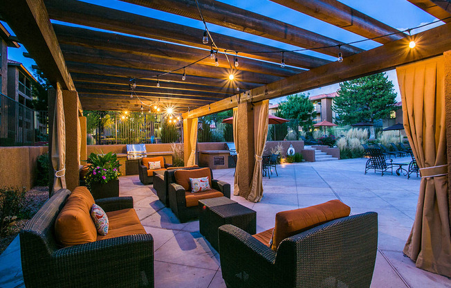 Apartments on Coors and Montano with Outdoor Lounge