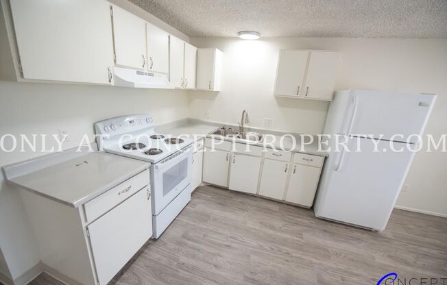 2 beds, 1 bath, 930 sqft, $1,275, Unit 37