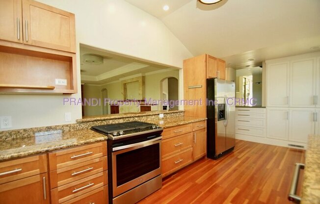 317 MONTECITO AVE