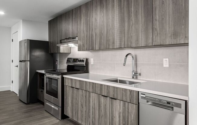 3 beds, 2 baths, 785 sqft, $2,540, Unit 5910-104