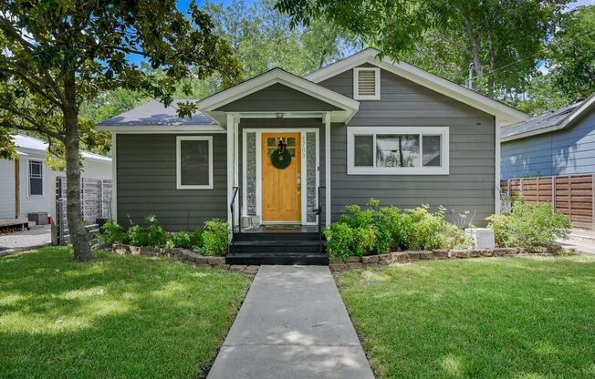 Unbelievable Brentwood Home + Separate Home Office