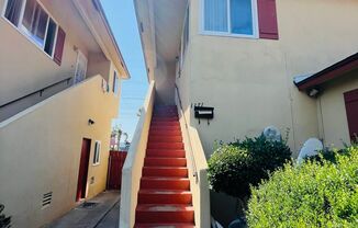 SPACIOUS UPSTAIRS 2BD/2BA APARTMENT AVAILABLE - IN THE HEART OF PACIFIC BEACH! - $2,995/mo