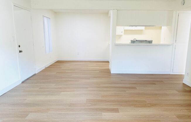 1 bed, 1 bath, 700 sqft, $1,850, Unit 28