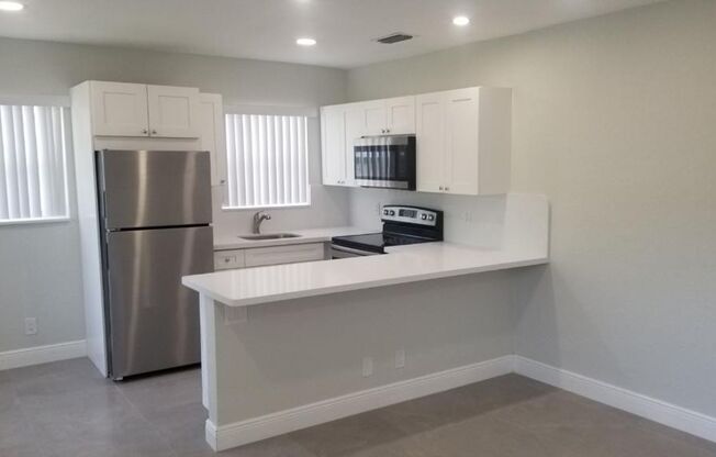 Country Club Apartments