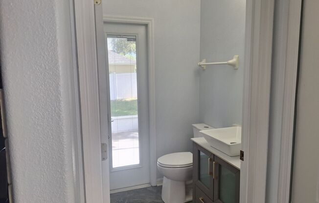 VA-VA ROOM! 5 BR  Home in Debary Country Club CALL LINDA PATTI, REALTOR 386.837.2882