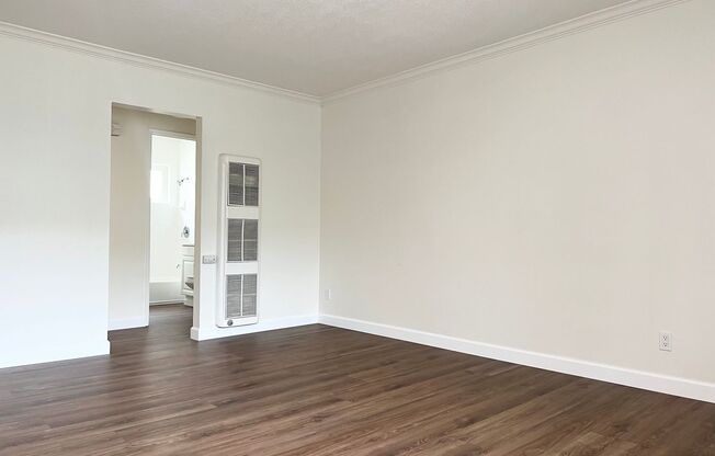 1 bed, 1 bath, $2,100, Unit 2236 1/2
