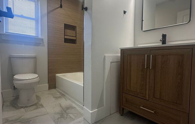 1 bed, 1 bath, $1,650, Unit 306