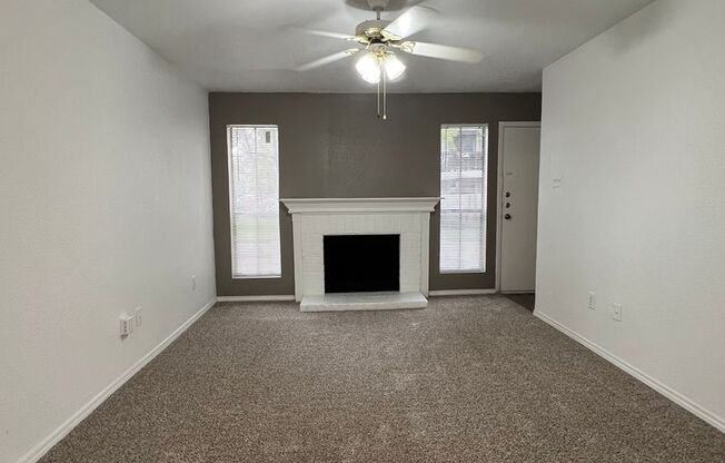 1 bed, 1.5 baths, 776 sqft, $975, Unit 24-1106