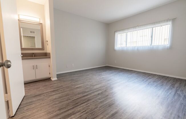 2 beds, 2 baths, 1,100 sqft, $2,198, Unit 43