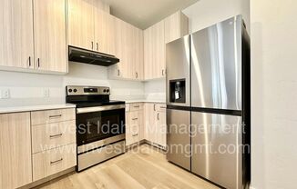 2 beds, 1.5 baths, 1,060 sqft, $1,495, Unit 3