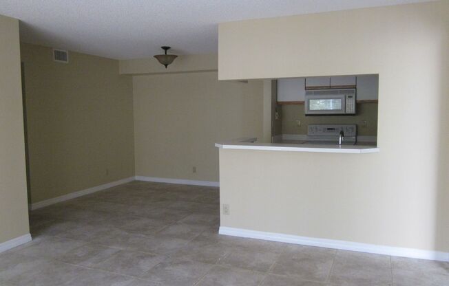 2 beds, 2 baths, $1,700, Unit # H 1