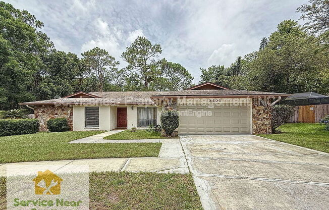3402 COUNTRY WOODS CT