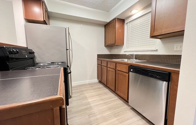 2 beds, 1 bath, 856 sqft, $1,660, Unit WIL-110