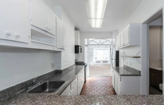 306 E 81 ST