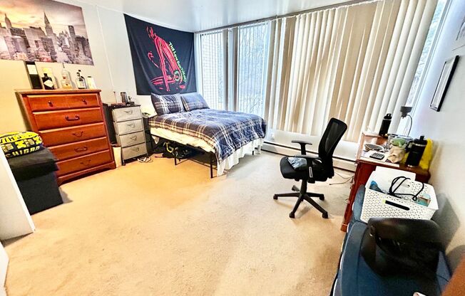 2 beds, 1 bath, 768 sqft, $2,380, Unit 212