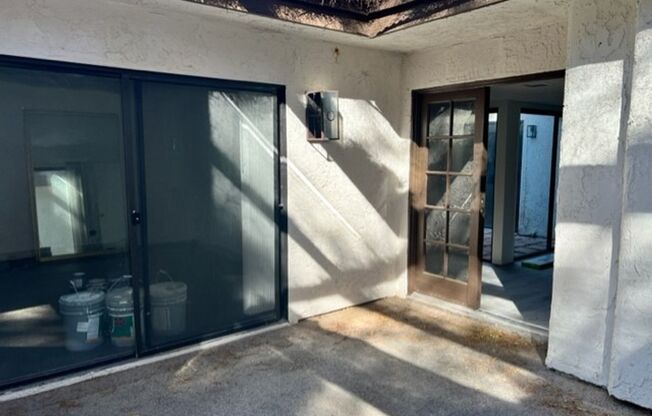 3 bed, 2 bath Available