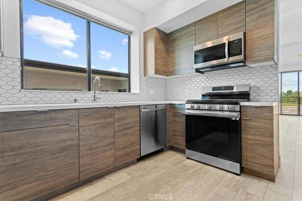 2 beds, 2 baths, 1,100 sqft, $3,550, Unit 204