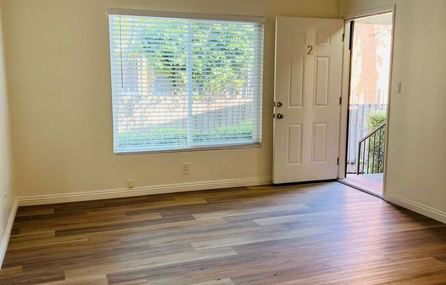 4040 Palmwood
