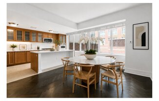 205 E 85 ST