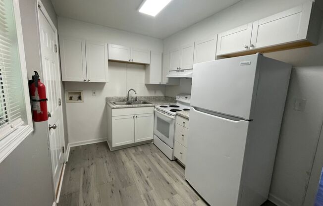 2 beds, 1 bath, $1,095, Unit 774