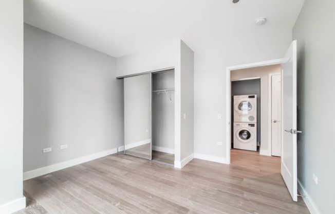 1209 N CLARK