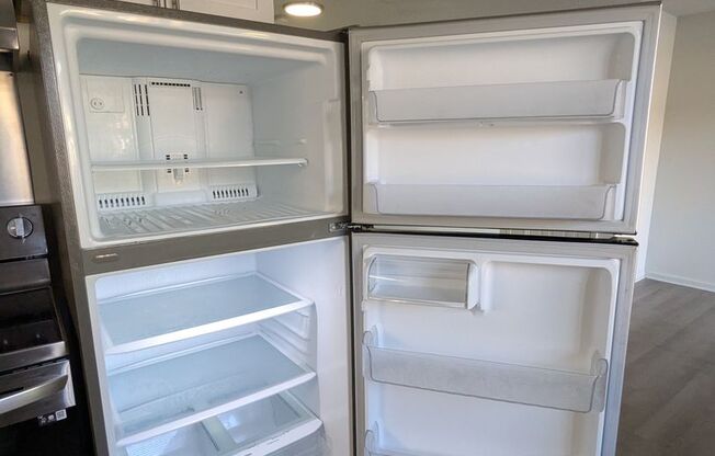 2 beds, 1 bath, 855 sqft, $1,049, Unit 3366-07